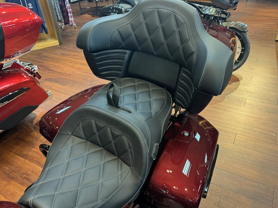 2026 Indian Motorcycle® Pursuit Dark Horse®
