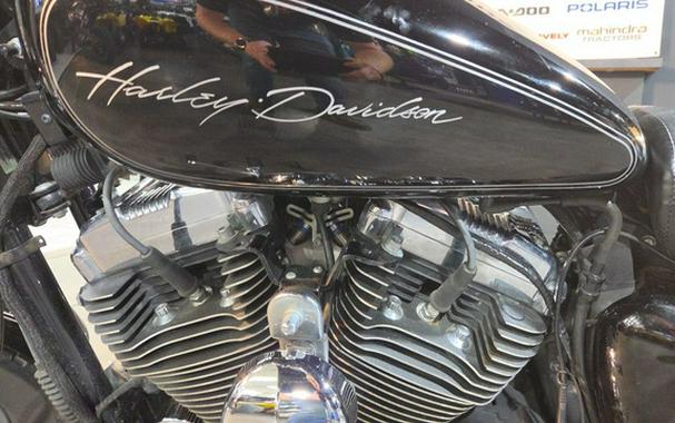 2017 Harley-Davidson Sportster XL1200C - 1200 Custom