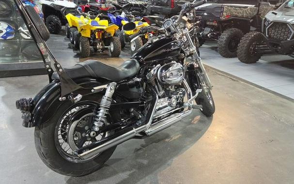 2017 Harley-Davidson Sportster XL1200C - 1200 Custom
