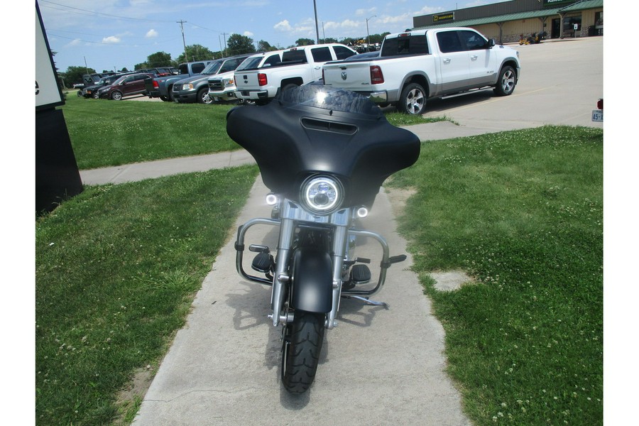 2020 Harley-Davidson® STREET GLIDE