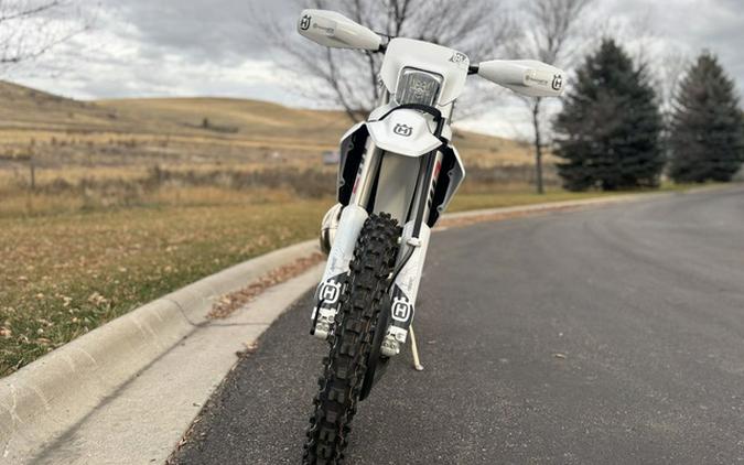 2025 Husqvarna TE 300 Pro