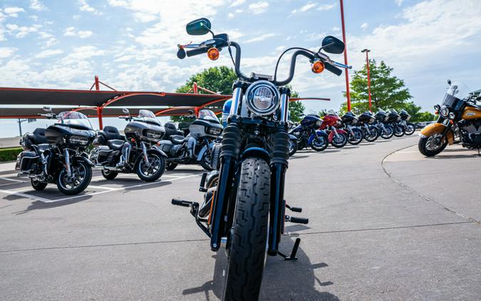 Custom Painted 2023 Street Bob 114 FXBBS