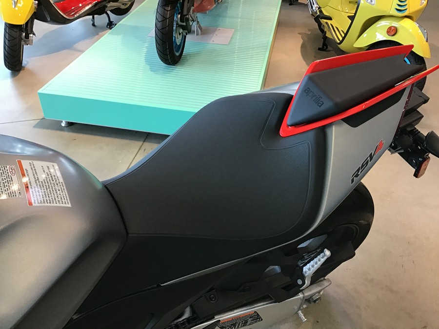 2021 Aprilia RSV4 1100