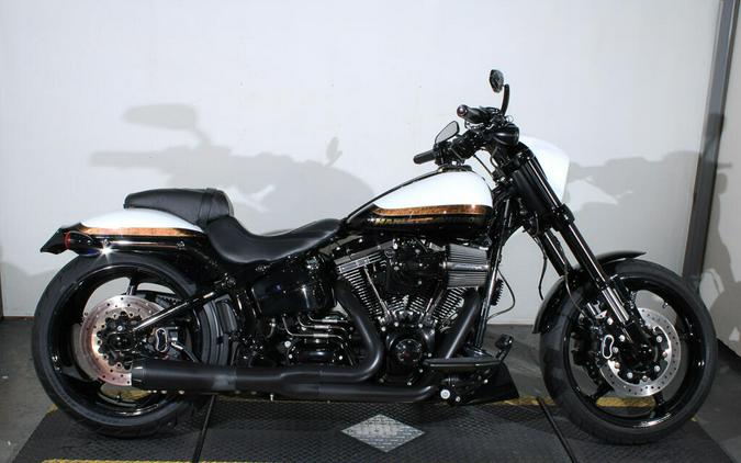 FXSE 2016 CVO™ Pro Street Breakout®