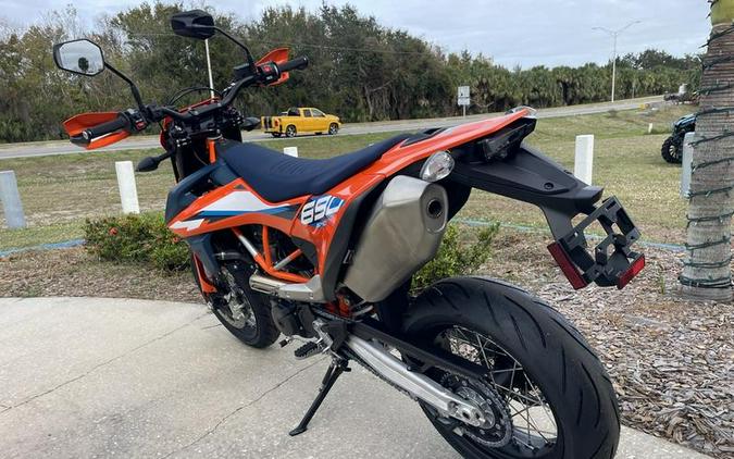 2024 KTM 690 SMC R