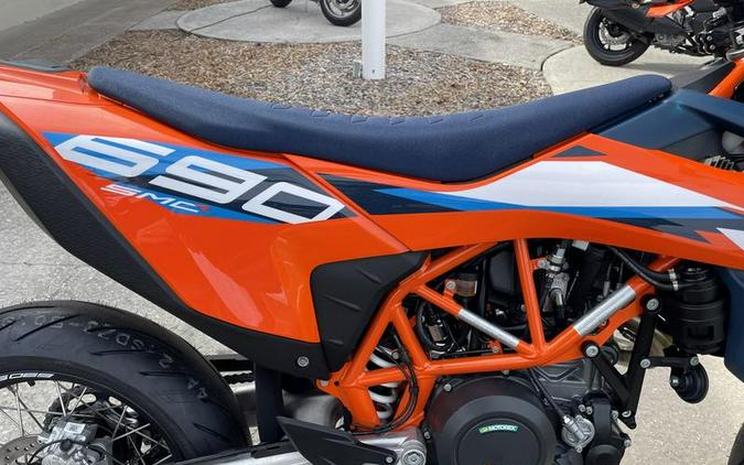 2024 KTM 690 SMC R