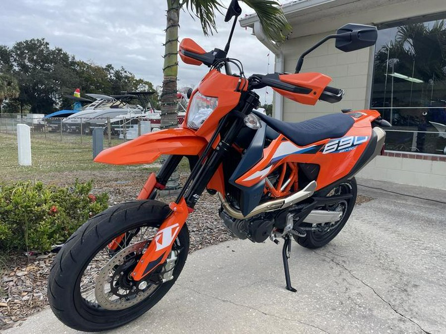 2024 KTM 690 SMC R