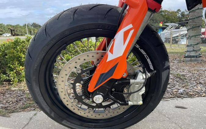 2024 KTM 690 SMC R