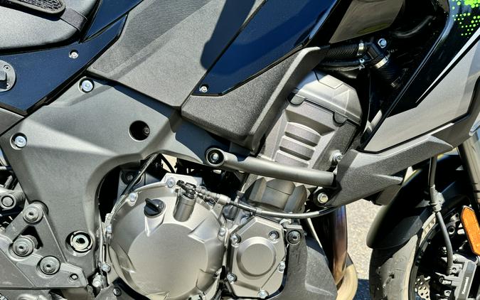 2022 Kawasaki Versys® 1000 SE LT+