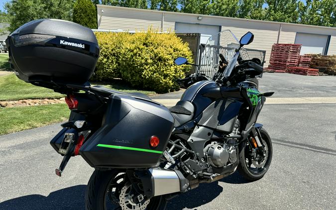 2022 Kawasaki Versys® 1000 SE LT+