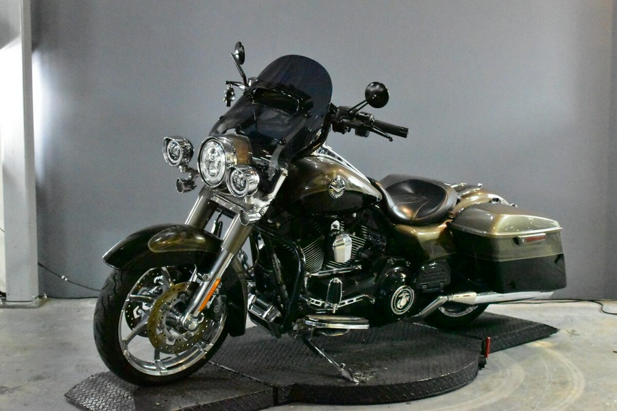 2014 Harley-Davidson CVO Road King
