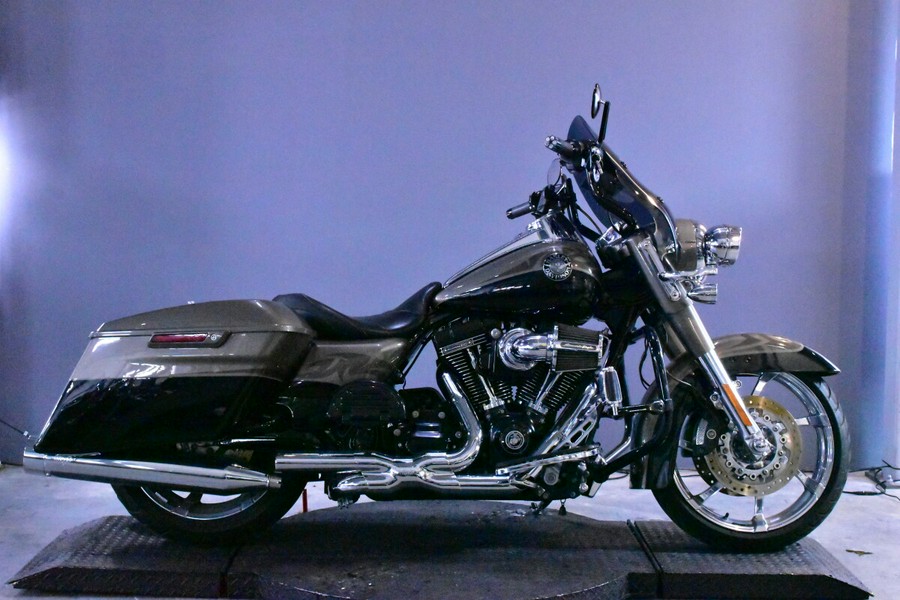 2014 Harley-Davidson CVO Road King