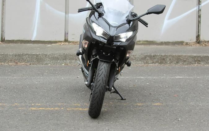 2020 Kawasaki Ninja® 400 Base