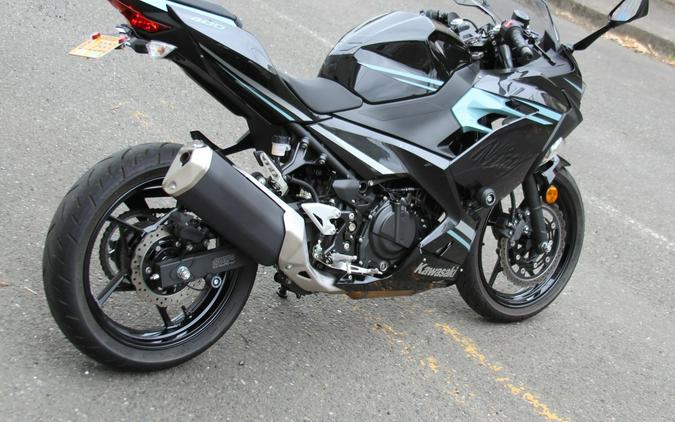 2020 Kawasaki Ninja® 400 Base