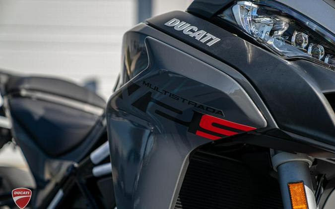 2023 Ducati Multistrada V2 S Thrilling Black & Street Grey