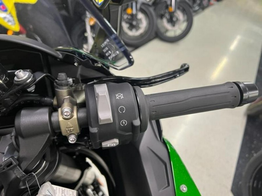 2025 Kawasaki NINJA H2® SX SE ABS