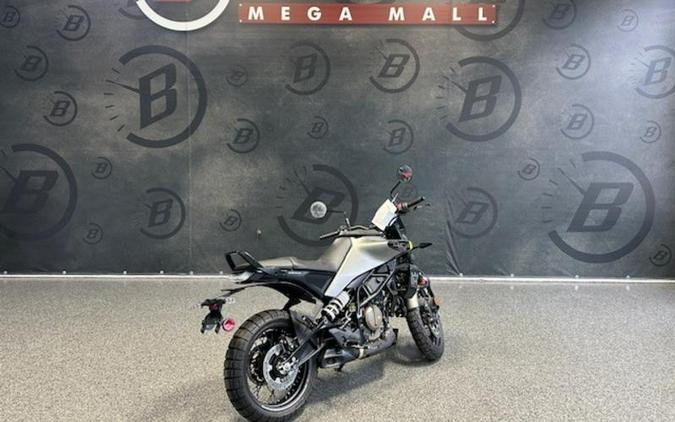 2024 Husqvarna® SVARTPILEN401B.D.