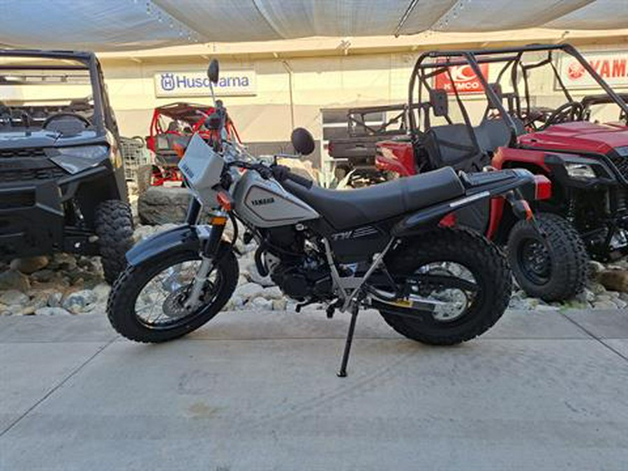 2025 Yamaha TW200