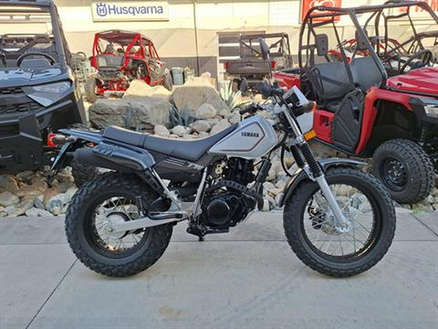 2025 Yamaha TW200