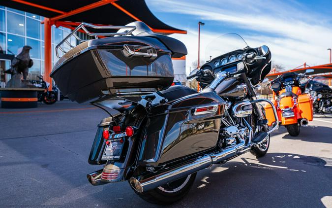 2021 Harley-Davidson Street Glide River Rock Gray