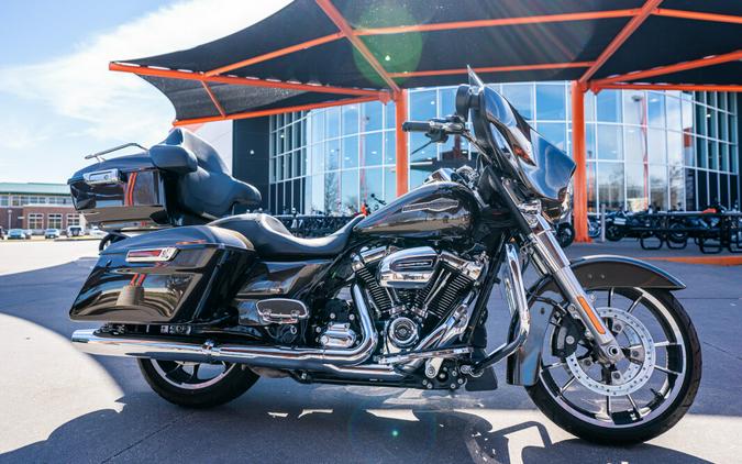 2021 Harley-Davidson Street Glide River Rock Gray