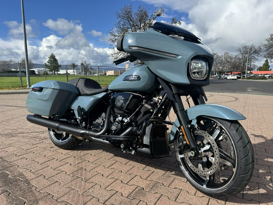 FLHX 2024 Street Glide®