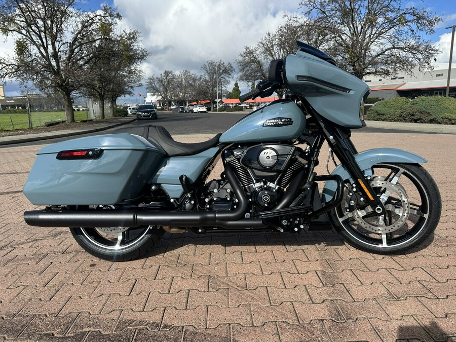 FLHX 2024 Street Glide®