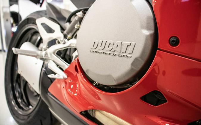 2023 Ducati Panigale V2 Ducati Red