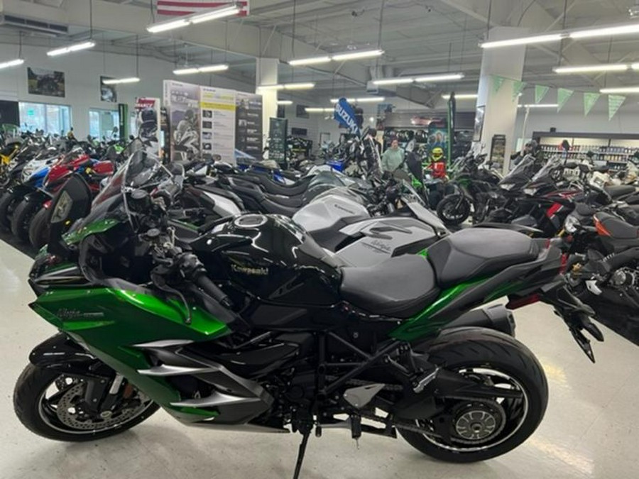 2025 Kawasaki NINJA H2® SX SE ABS