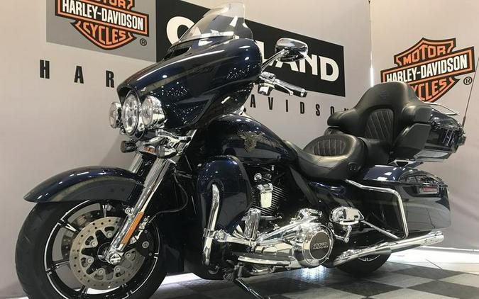 2018 Harley-Davidson® FLHTKSE - CVO™ Limited 115th Anniversary