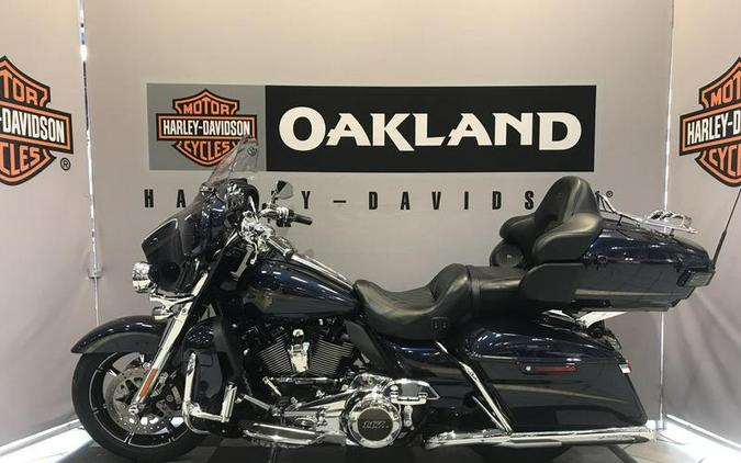 2018 Harley-Davidson® FLHTKSE - CVO™ Limited 115th Anniversary