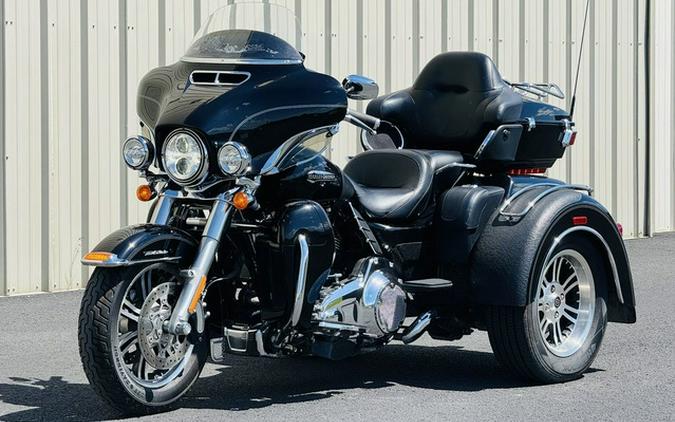 2016 Harley-Davidson Trike FLHTCUTG - Tri Glide Ultra