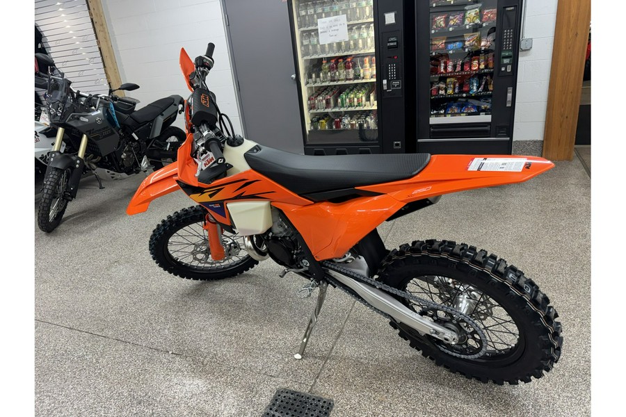 2026 KTM XC 250