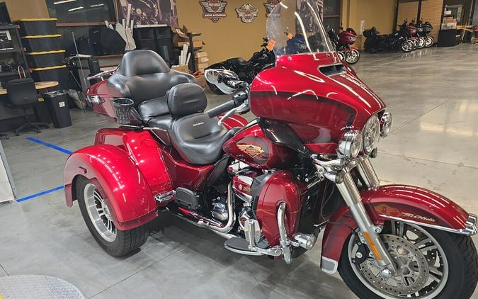 FLHTCUTG 2023 Tri Glide® Ultra