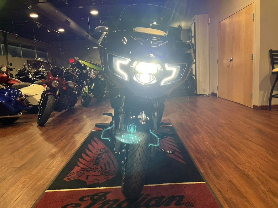 2023 Indian Motorcycle® Challenger® Black Metallic