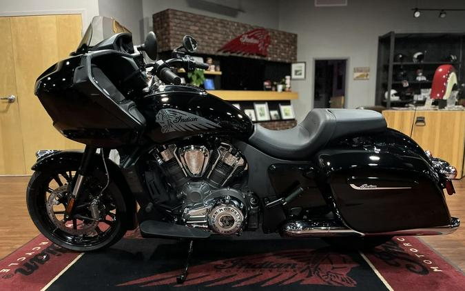 2023 Indian Motorcycle® Challenger® Black Metallic