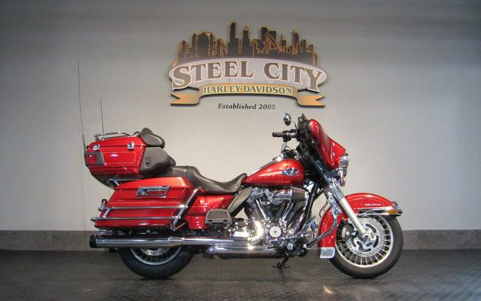 2013 Harley-Davidson® FLHTCU - Electra Glide® Ultra Classic®