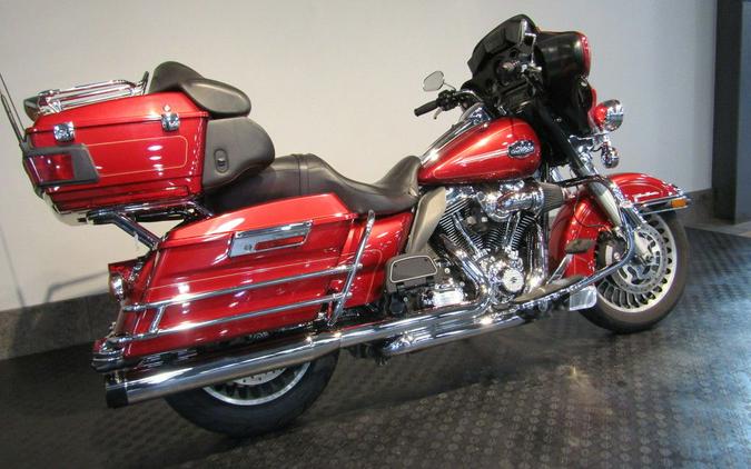 2013 Harley-Davidson® FLHTCU - Electra Glide® Ultra Classic®