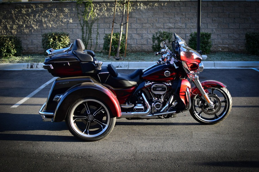 2022 Harley-Davidson CVO Tri Glide