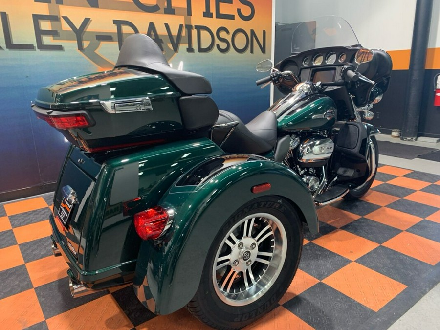 2024 Harley-Davidson Tri-Glide Ultra FLHTCUTG