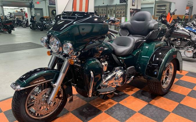 2024 Harley-Davidson Tri-Glide Ultra FLHTCUTG