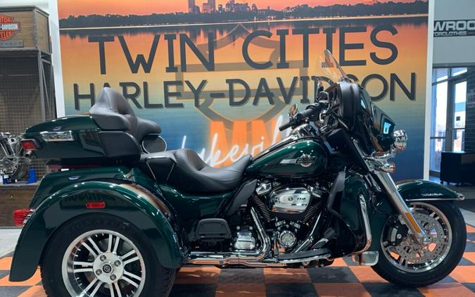 2024 Harley-Davidson Tri-Glide Ultra FLHTCUTG