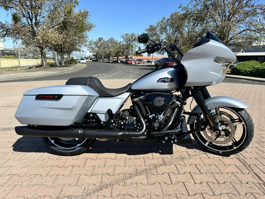 FLTRX 2024 Road Glide®