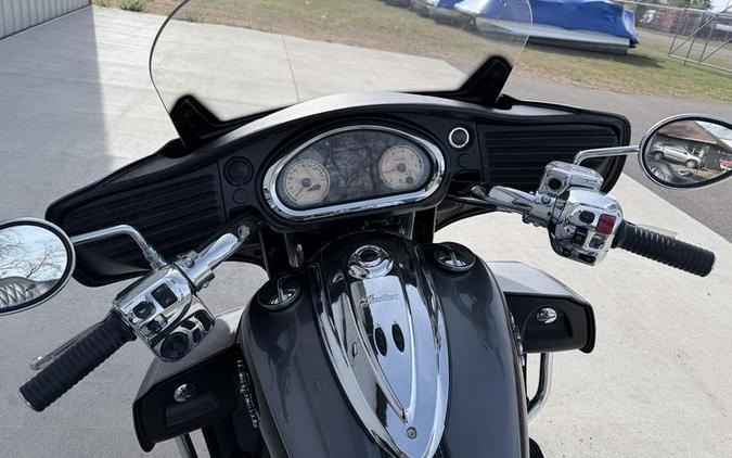 2016 Indian Motorcycle® Roadmaster® Steel Gray and Thunder Black