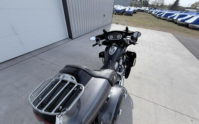 2016 Indian Motorcycle® Roadmaster® Steel Gray and Thunder Black