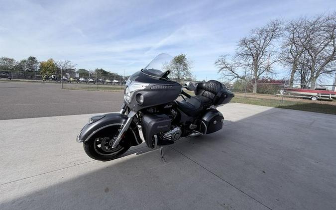 2016 Indian Motorcycle® Roadmaster® Steel Gray and Thunder Black