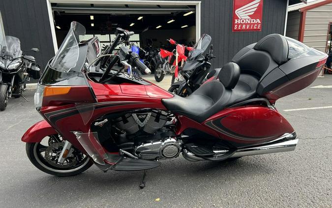 2013 Victory Motorcycles Vision Tour Sunset Red & Black W/ Black Carbon Gr