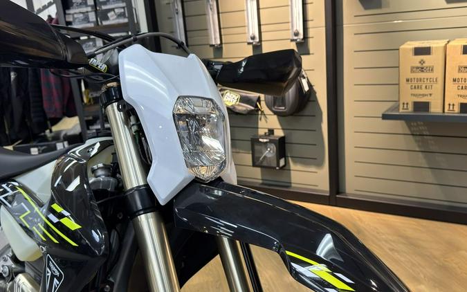 2026 Triumph TF 250-E Jet Black/Pure White