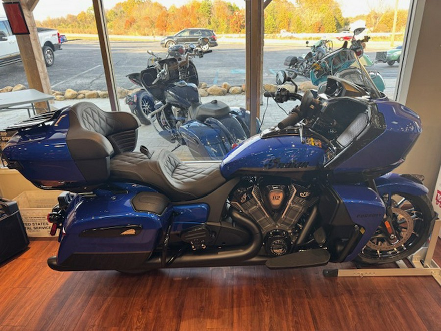 2026 Indian Motorcycle® Pursuit 112 Dark Horse® with PowerBand Audio Package
