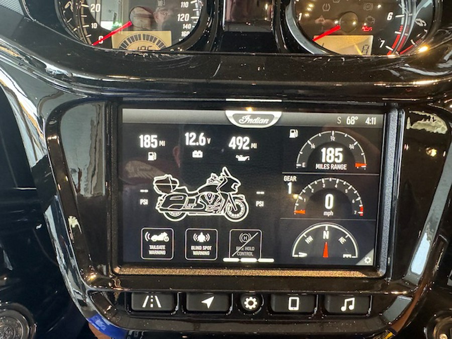2026 Indian Motorcycle® Pursuit 112 Dark Horse® with PowerBand Audio Package